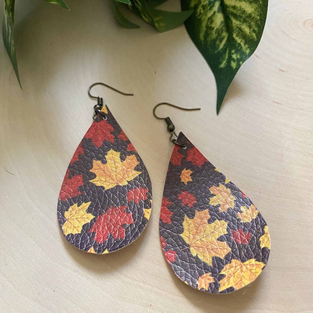 Black Fall Leaves  Faux Leather Teardrop Dangling Earrings For Women